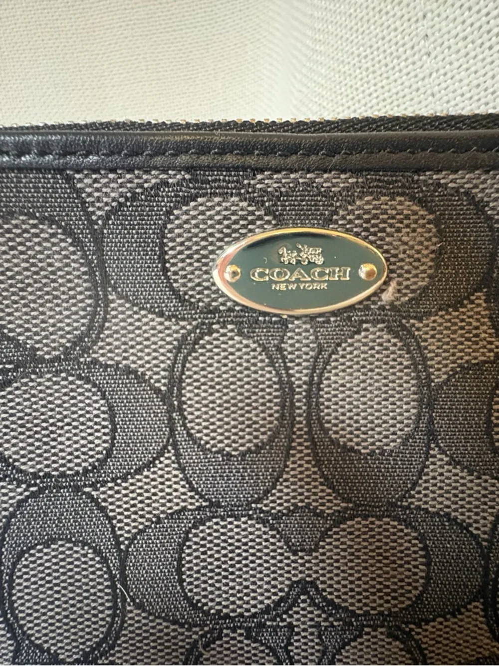 Coach Corner Zip Wristlet Black Smoke Signature Jacquard Leather Gift idea NWOT